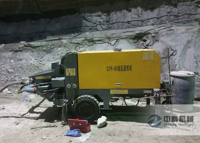 中国水电六局承建地下厂房系统工程液压湿喷机施工现场-1