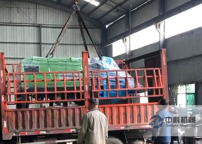中铁二局液压湿喷机发货现场-0