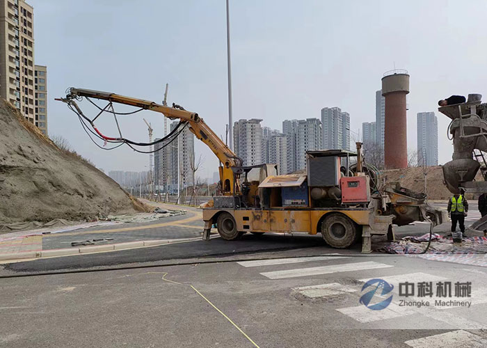 3016工程底盘混凝土湿喷台车施工现场-1
